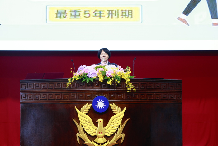 20251124法治講座-謝憲杰律師及陳清怡律師圖片