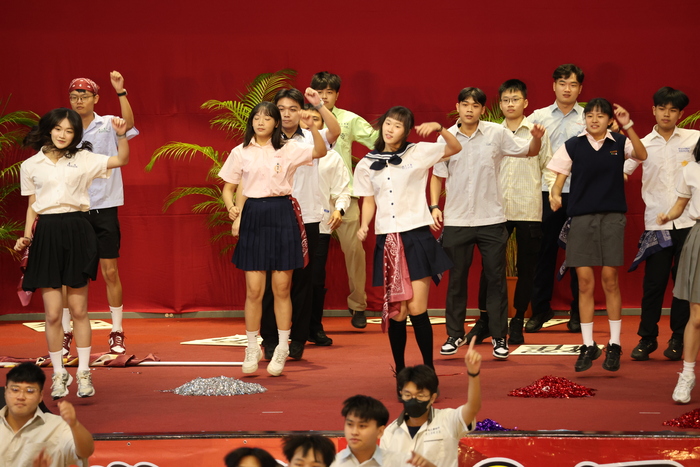 20251018校慶學生活力進場圖片