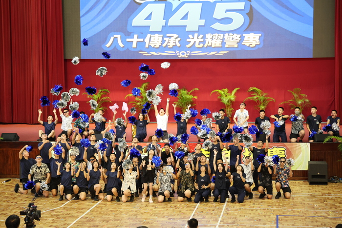 20251018校慶學生活力進場圖片