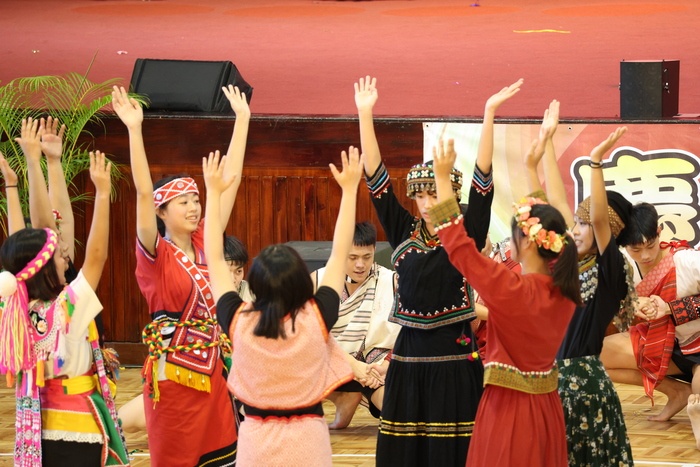 20251018校慶學生活力進場圖片